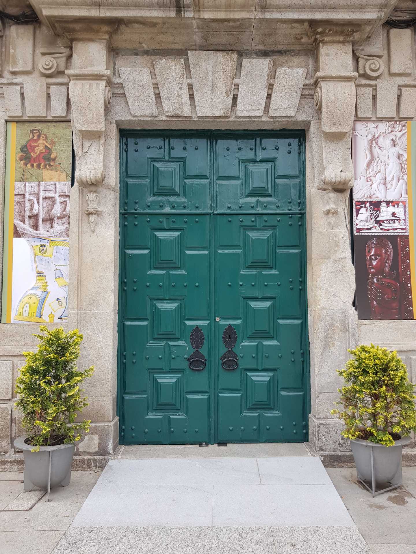 Eingang zu Museum in Viana